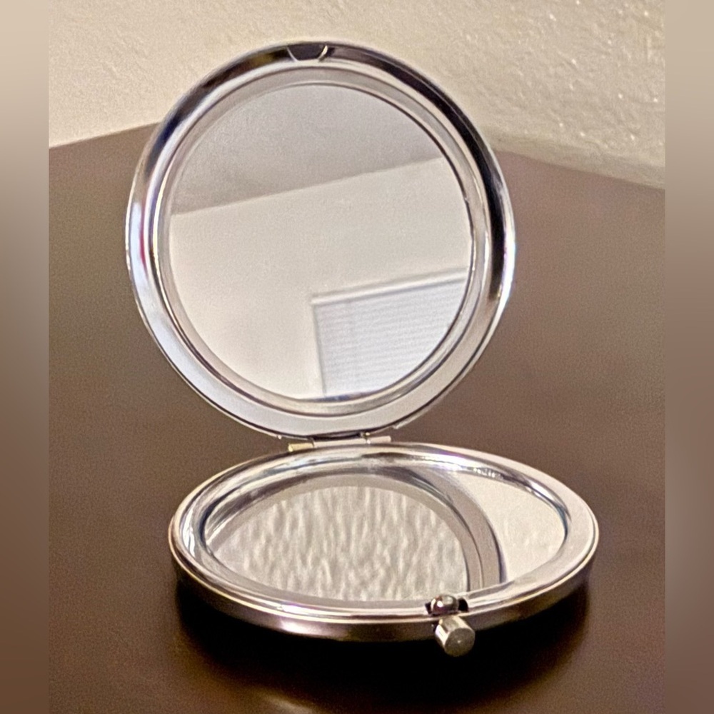 Inspirational Mirrored Cosmetic Compact | Crystal Rhinestone Cover - Picture 2 of 4